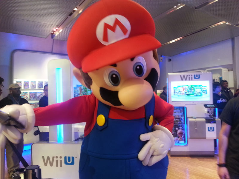 Illustration for article titled The Link Between Super Mario 3D Worlds Launch Event at Nintendo World, NYC